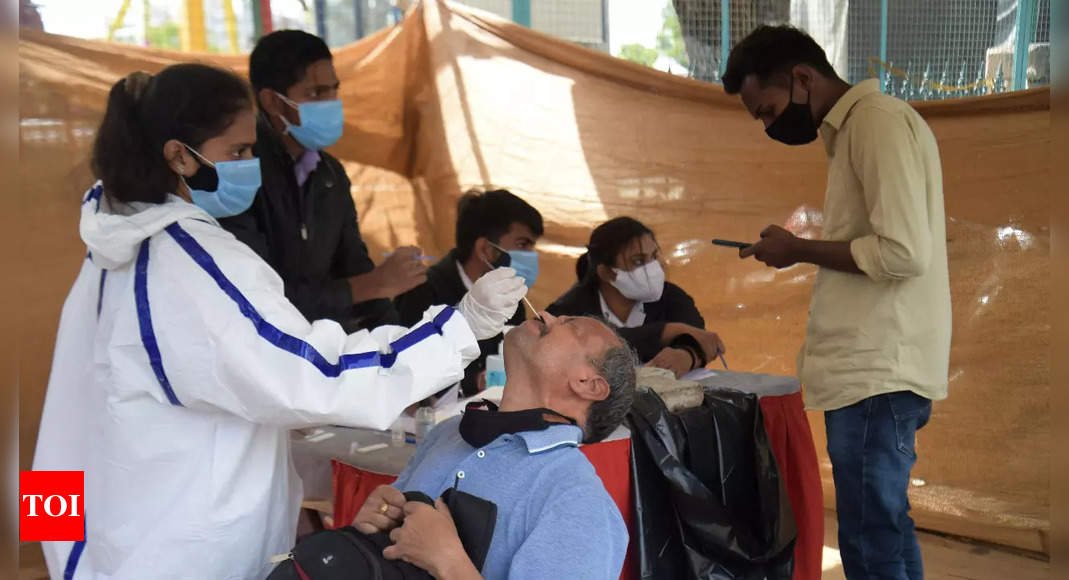 India reports 3.06 lakh daily new cases and 439 deaths