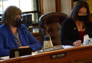 As Alaska’s legislative session begins, masks stay required at the state Capitol