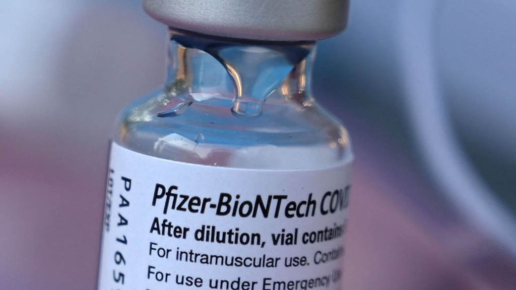 Pfizer Begins Clinical Trial for Omicron-Specific COVID Vaccine – NBC Chicago