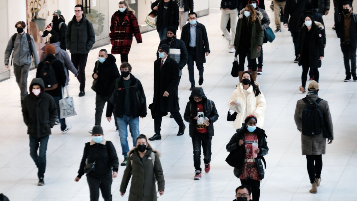 COVID Rates in NYC Plunge But NY Mask Mandate Won’t End Yet – NBC New York