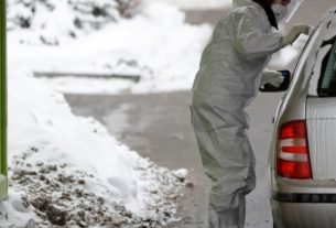 Czechs scrap mandatory COVID-19 jabs, daily cases hit record