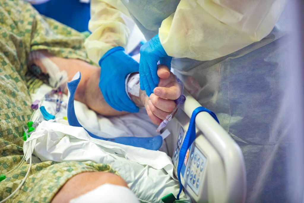 Oklahoma state representative files bill to allow visitation for COVID-19 patients