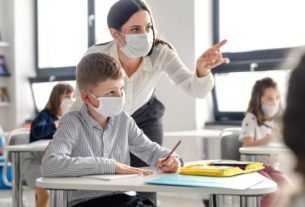 Covid 19 Omicron: Masks, tests, vaccinations - your back to school questions answered