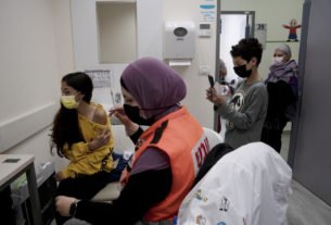 Israel study shows 4th vaccine has limited results with omicron