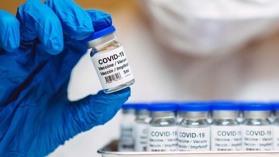 Longmeadow offers COVID-19 vaccine clinic