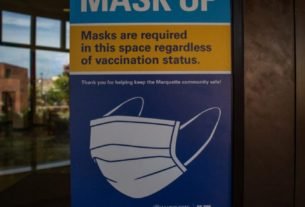 Mask+Up+Marquette+posters+encourage+students+to+wear+their+masks+in+indoor+public+spaces.+