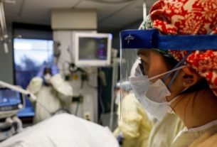 COVID-19 live updates: Hospitalizations and pediatric hospitalizations at all-time highs
