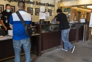 Los Angeles Unified updates COVID-19 mask, testing requirements