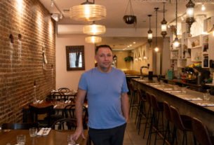 N.Y.C. Restaurants Face Uncertainty With Omicron