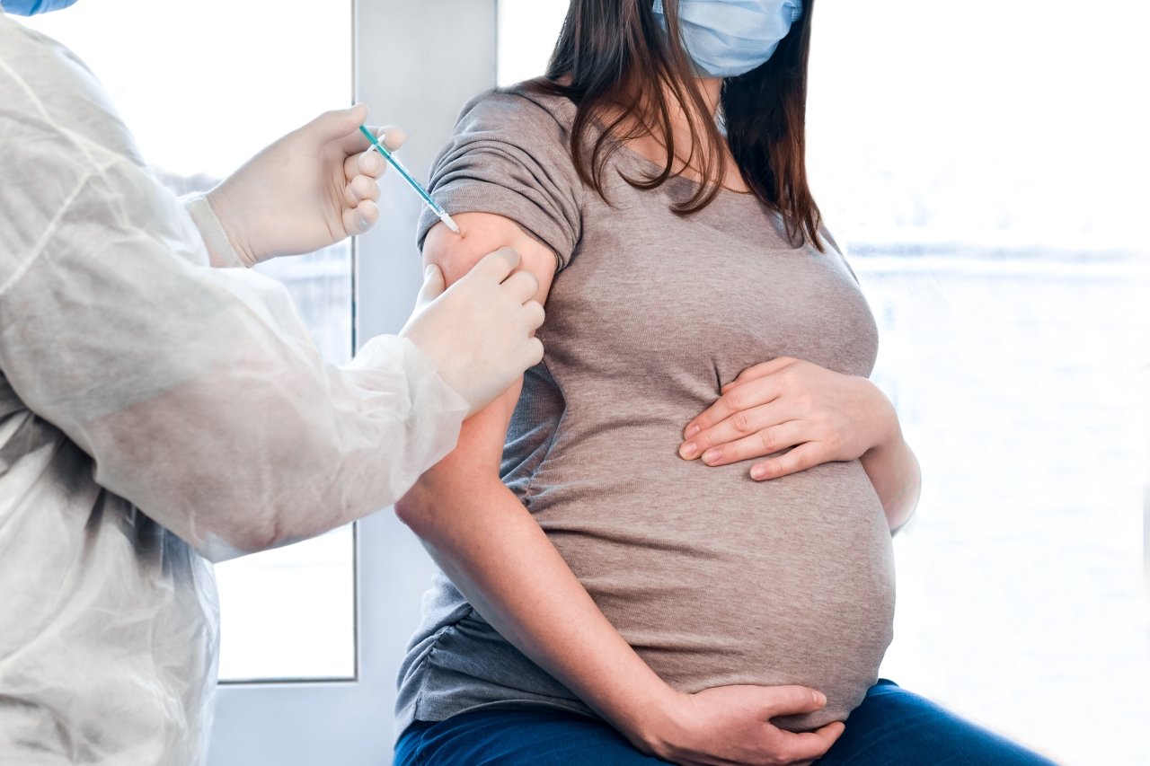 Pregnant women with COVID-19 face greater risk of premature births and infant death