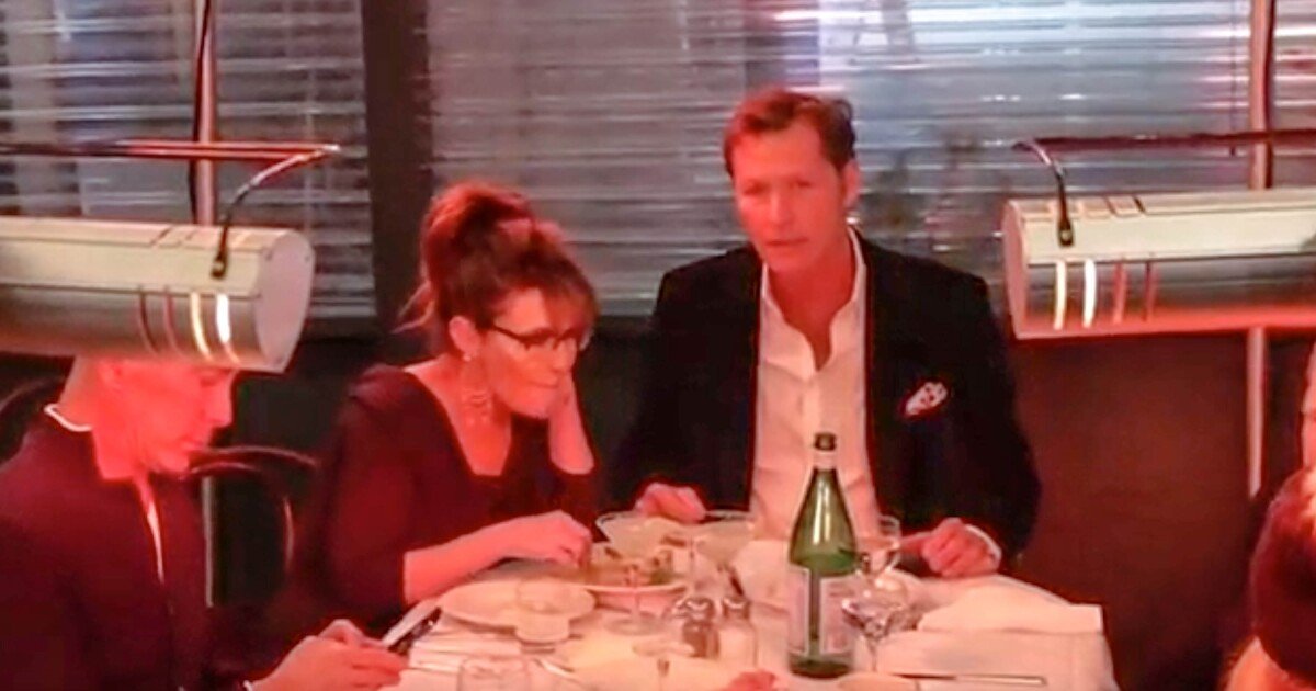 Abcarian: Palin, with COVID-19, dines out in New York