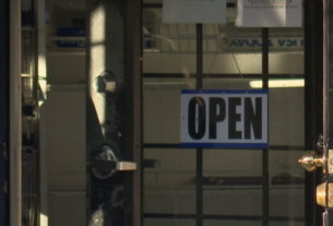 Small business owners pleading for federal aid during omicron surge