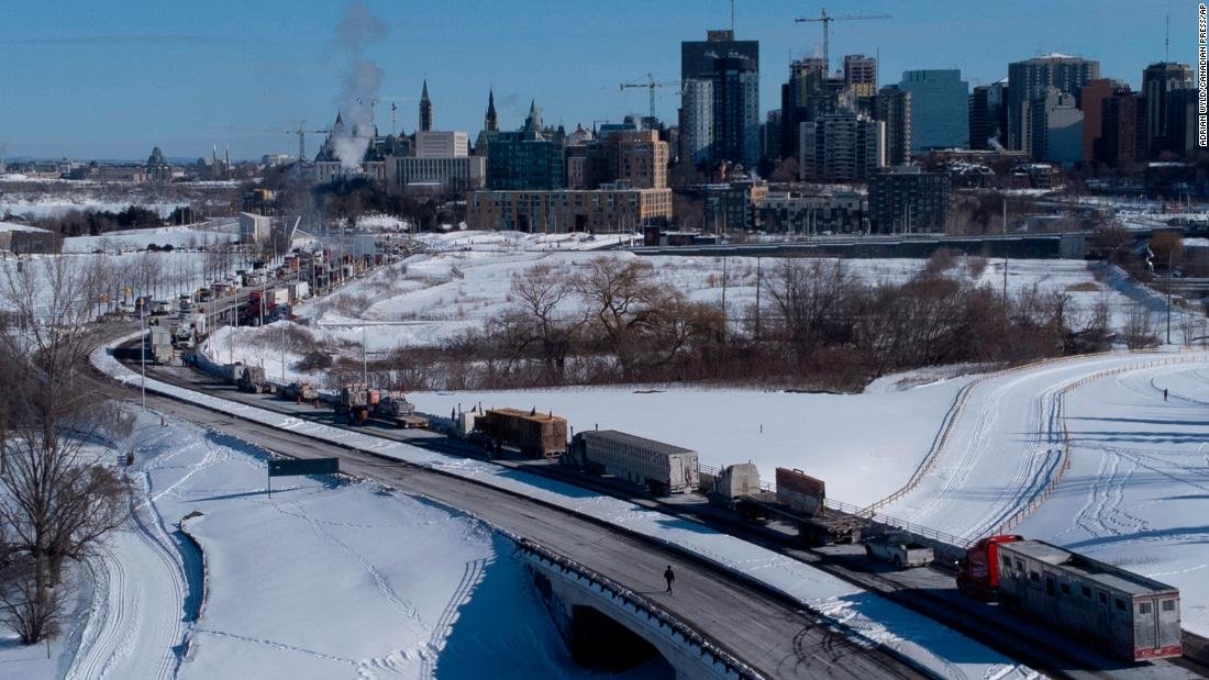 Truckers and protesters against Canada Covid-19 mandates block a border crossing. Others tried to take meals away from the homeless in Ottawa, shelter says