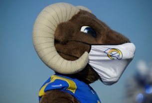 What are the COVID-19 health and safety rules at Sofi Stadium for Super Bowl LVI?