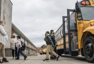 Ohio school COVID-19 cases fall as omicron wave descends from peak