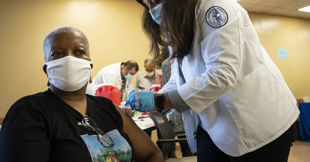 CDC’s change in mask guidance for health care facilities fails to protect patients – Chicago Tribune